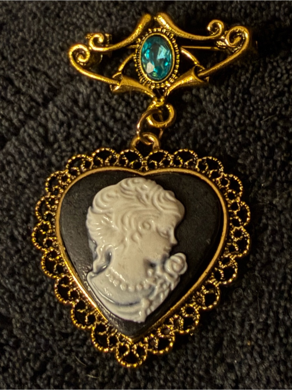 Mint Gold-Tone Heart Cameo Brooch with Teal Stone